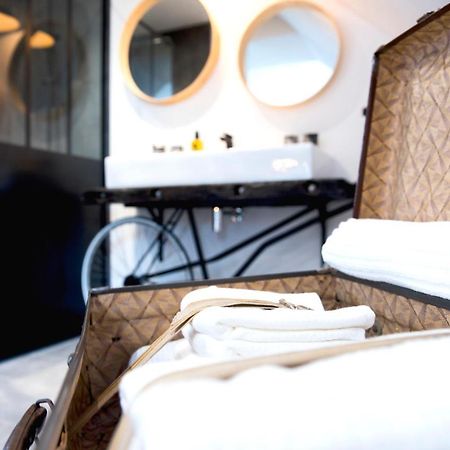 La Petite Valise Hotel Ploudalmezeau Bagian luar foto