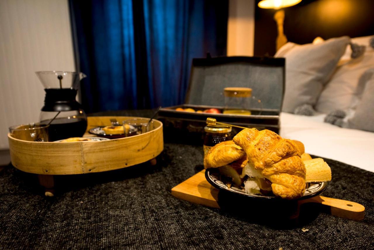 La Petite Valise Hotel Ploudalmezeau Bagian luar foto