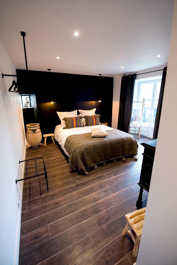 La Petite Valise Hotel Ploudalmezeau Bagian luar foto
