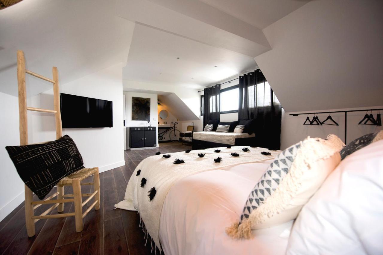 La Petite Valise Hotel Ploudalmezeau Bagian luar foto