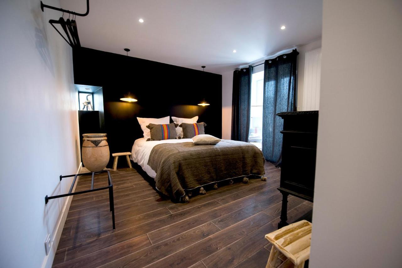 La Petite Valise Hotel Ploudalmezeau Bagian luar foto